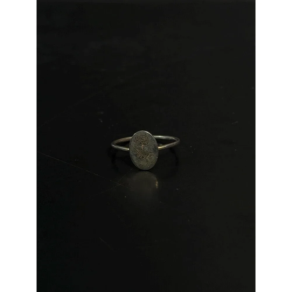 Sterling Silver Engraved Flower Oval Ring Size 6 Dainty Floral Ring
